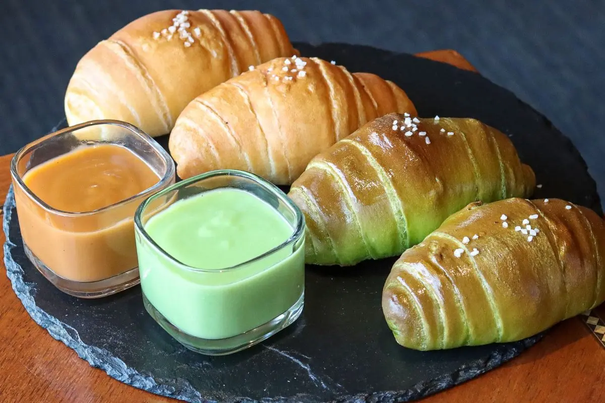 Just the first bite will melt your heart with “Shio Pan”, the most popular Japanese salt bread with an enticing aroma, soft texture, soaked in butter, freshly baked and hot from the oven every day...
