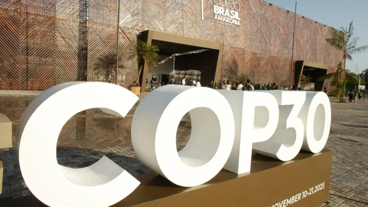 ภายหลังการประชุมรัฐภาคีกรอบอนุสัญญาสหประชาชาติว่าด้วยการเปลี่ยนแปลงสภาพภูมิอากาศ หรือ COP30 ณ เมืองเบเลม ประเทศบราซิล ประเทศไทยได้ประกาศจุดยืนที่ชัดเจนในฐานะผู้นำการเปลี่ยน...