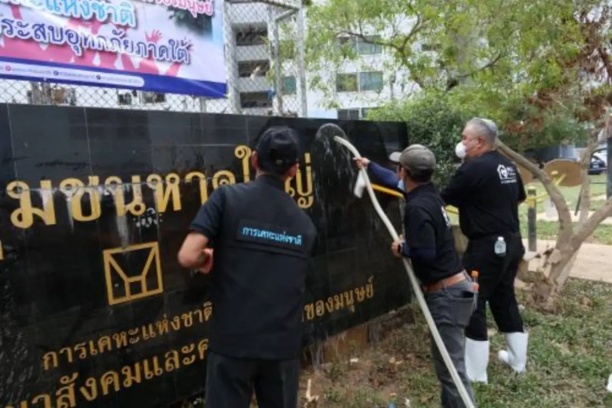 การเคหะแห่งชาติระดมผู้บริหาร พนักงาน และจิตอาสา ลงพื้นที่อาคารเช่าหาดใหญ่จัดกิจกรรม “Big Cleaning Day” เพื่อฟื้นฟูสภาพแวดล้อมและอาคารพักอาศัยรวม 861 หน่วยที่ได้รับผลกระทบจาก...