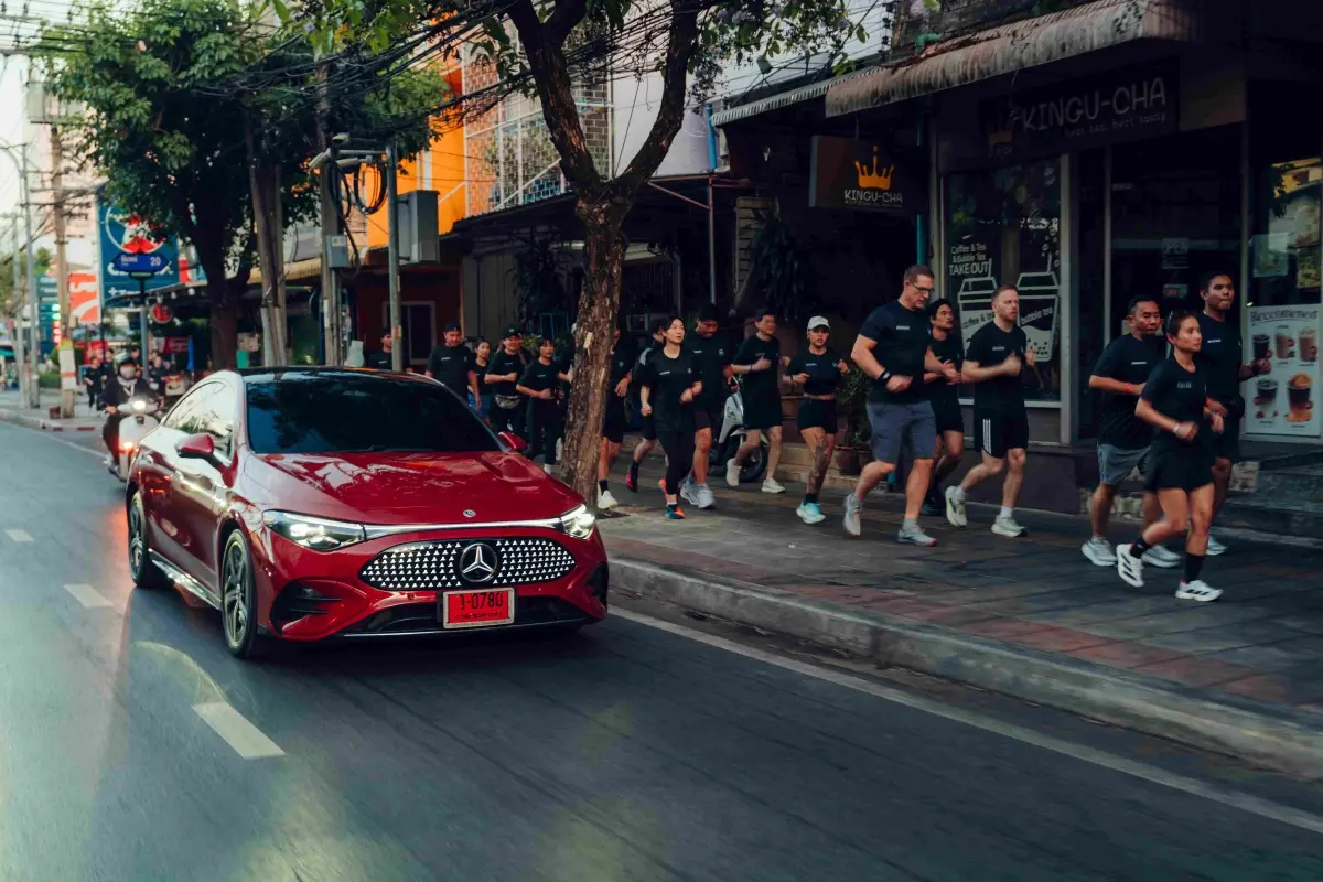 เมอร์เซเดส-เบนซ์ ประเทศไทย เดินหน้ามอบประสบการณ์เชิงไลฟ์สไตล์ที่ตอบโจทย์เทรนด์การวิ่งในเมืองของกลุ่มคนเจเนอเรชันใหม่ ผ่านแคมเปญ “The Urban Performance Presented by The all-new electric...