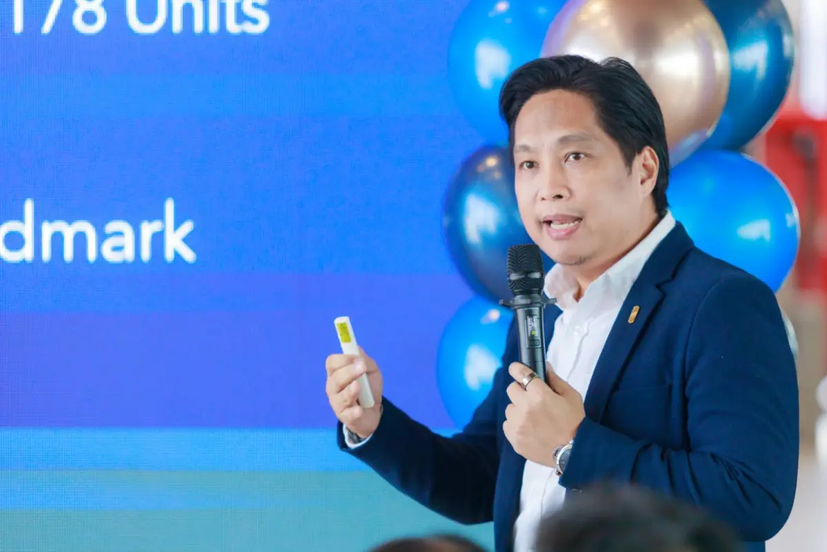 บริษัท สถาพร เอสเตท จำกัด ผู้พัฒนาอสังหาริมทรัพย์คุณภาพทั้งโครงการคอนโดมิเนียม บ้านเดี่ยว และทาวน์โฮม เดินหน้าขยายเครือข่ายพันธมิตร เปิดโครงการ “เดอะ คราวน์ เรสซิเดนท์เซส” (THE CROWN...